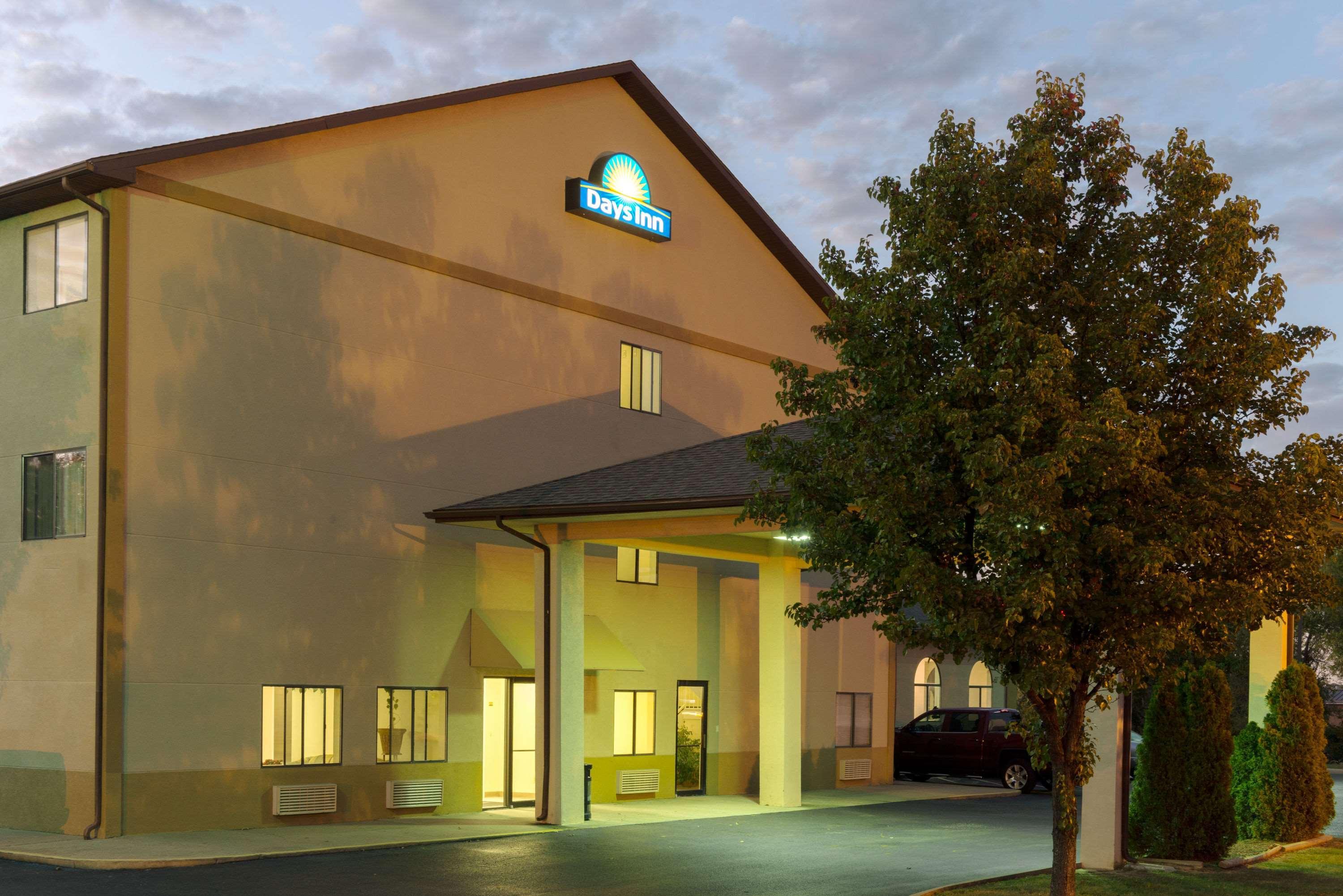 Days Inn By Wyndham Mount Vernon Eksteriør billede